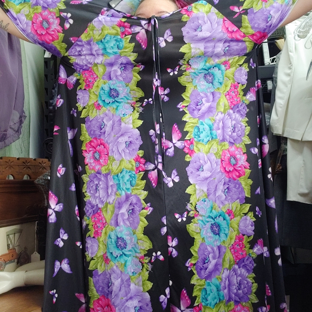 CW classics ❇ maxi floral zip front house robe L